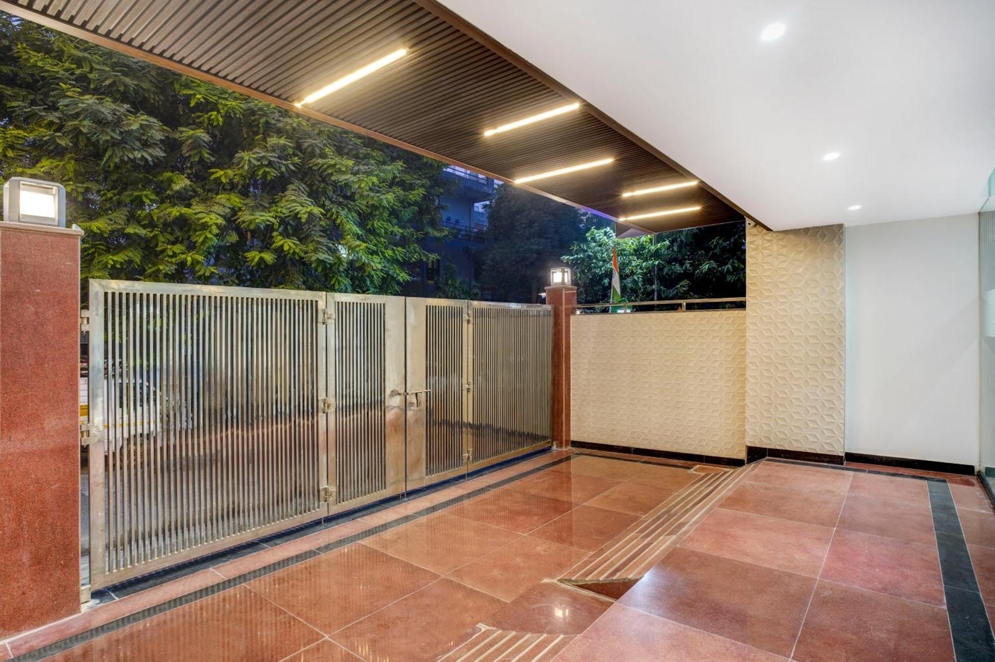 Treebo Corporate Inn Noida Luaran gambar
