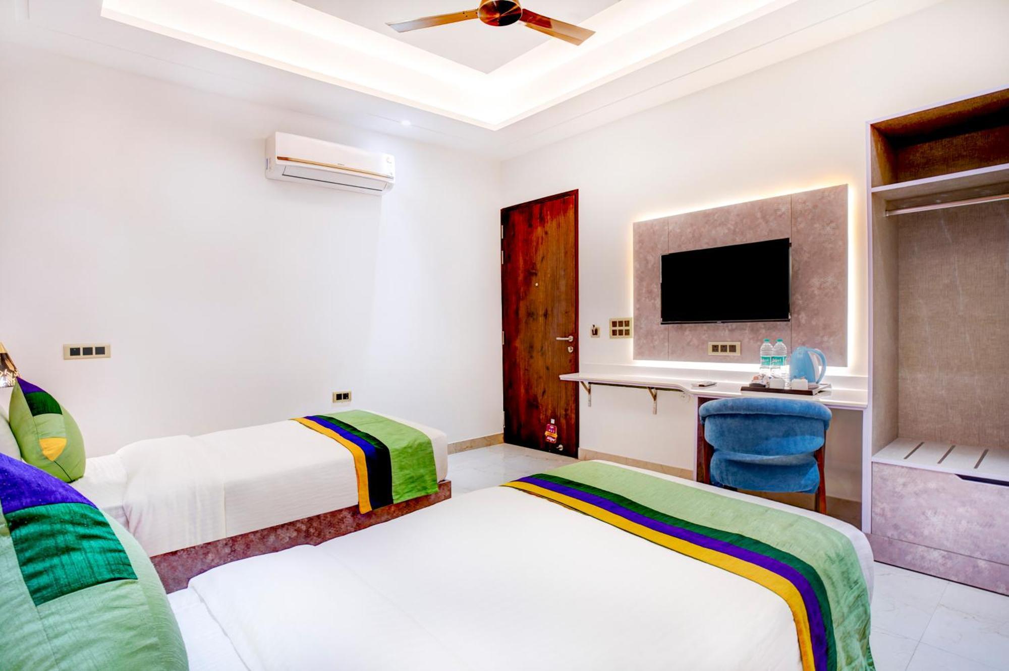 Treebo Corporate Inn Noida Luaran gambar