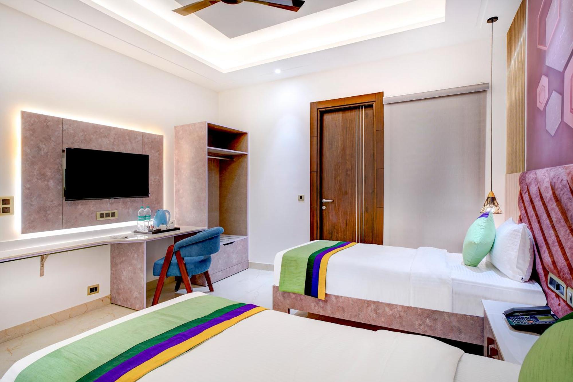 Treebo Corporate Inn Noida Luaran gambar