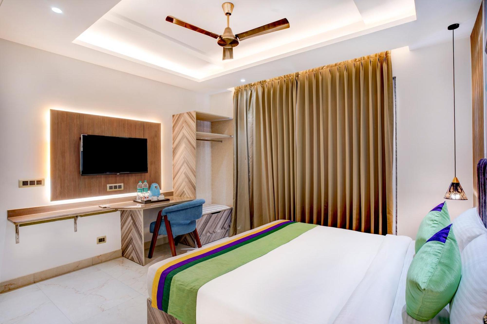 Treebo Corporate Inn Noida Luaran gambar